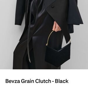 Black Grain Clutch